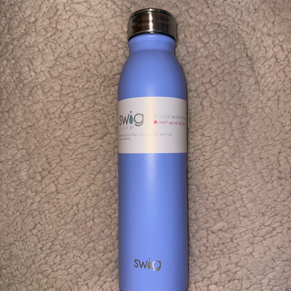 SWIG 20oz. Insulated Stainless Steel Bottle in Hydrangea (periwinkle), NWT! - Picture 2 of 2